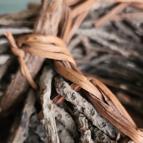 Vintage Handmade Rustic Bird's Nest Twig Decorative Basket With Twisted Handle - Picture 7 of 11